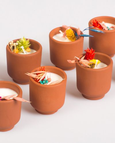 Φυσικό Κερί Σόγιας (μικρό) με Άρωμα Μήλο και Κανέλλα: Η Ζεστασιά της Φύσης στο Σπίτι Σας