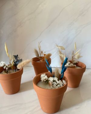 ”Χειροποίητη Μπομπονίερα ”   -Πήλινο κερί με αποξηραμένα λουλούδια